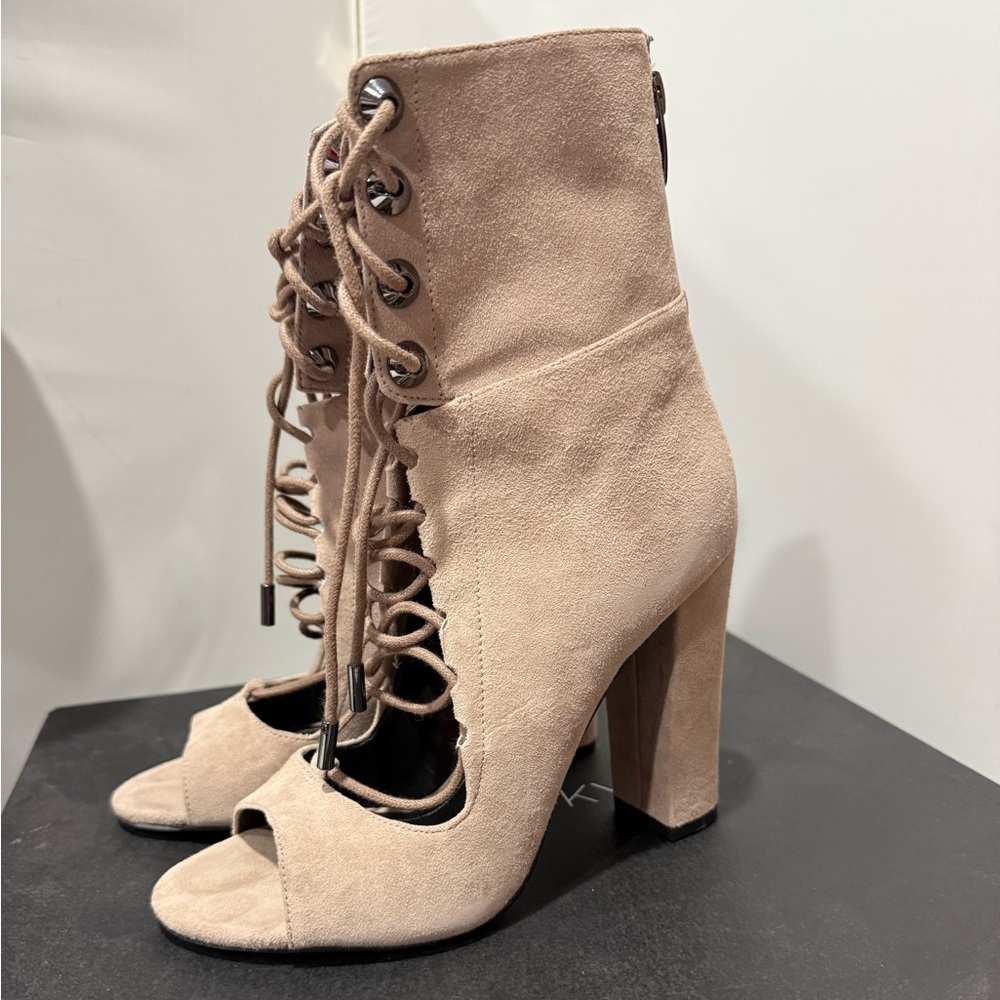 New KENDALL KYLIE Ella Lace Up Booties Grey Zip Back 6M